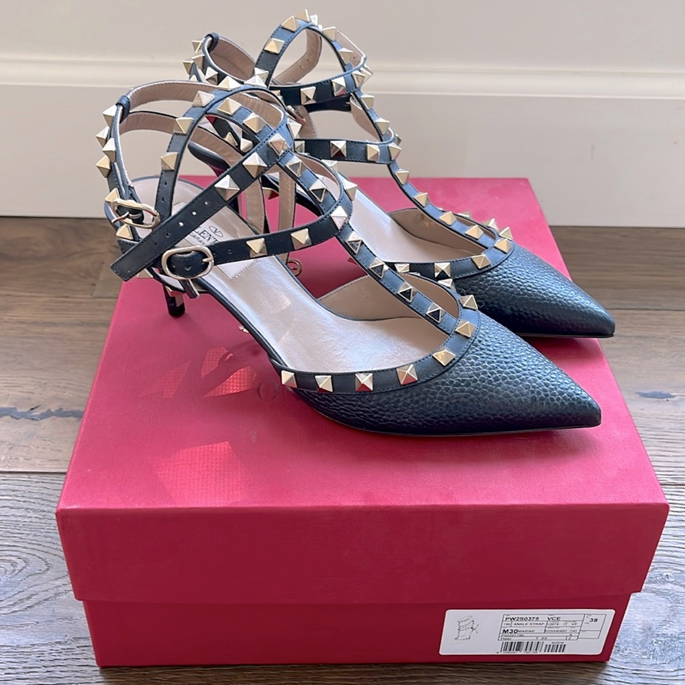 Valentino Rockstud Navy Heels Size 8 New With Box